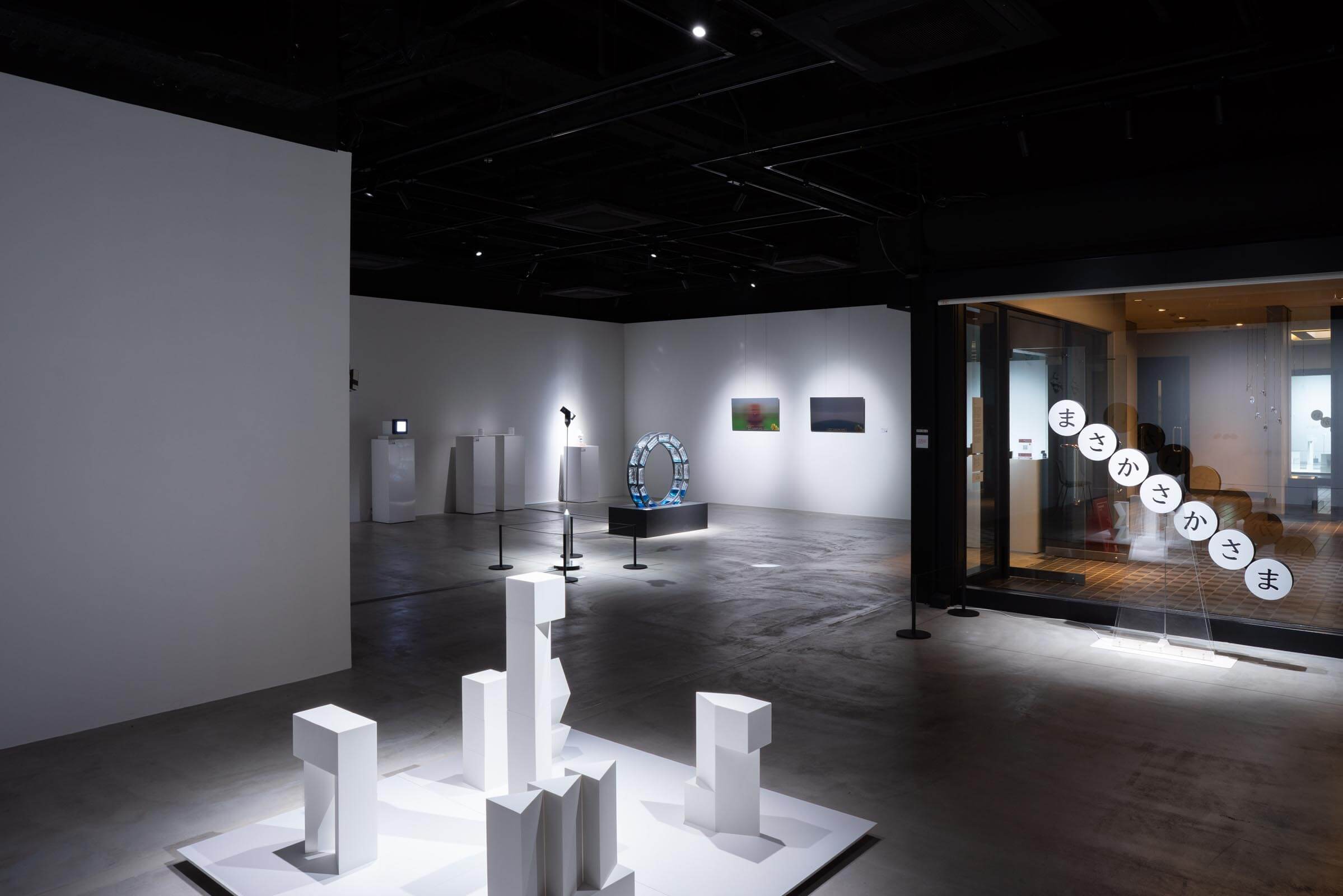 siro exhibition 02「は、回る」